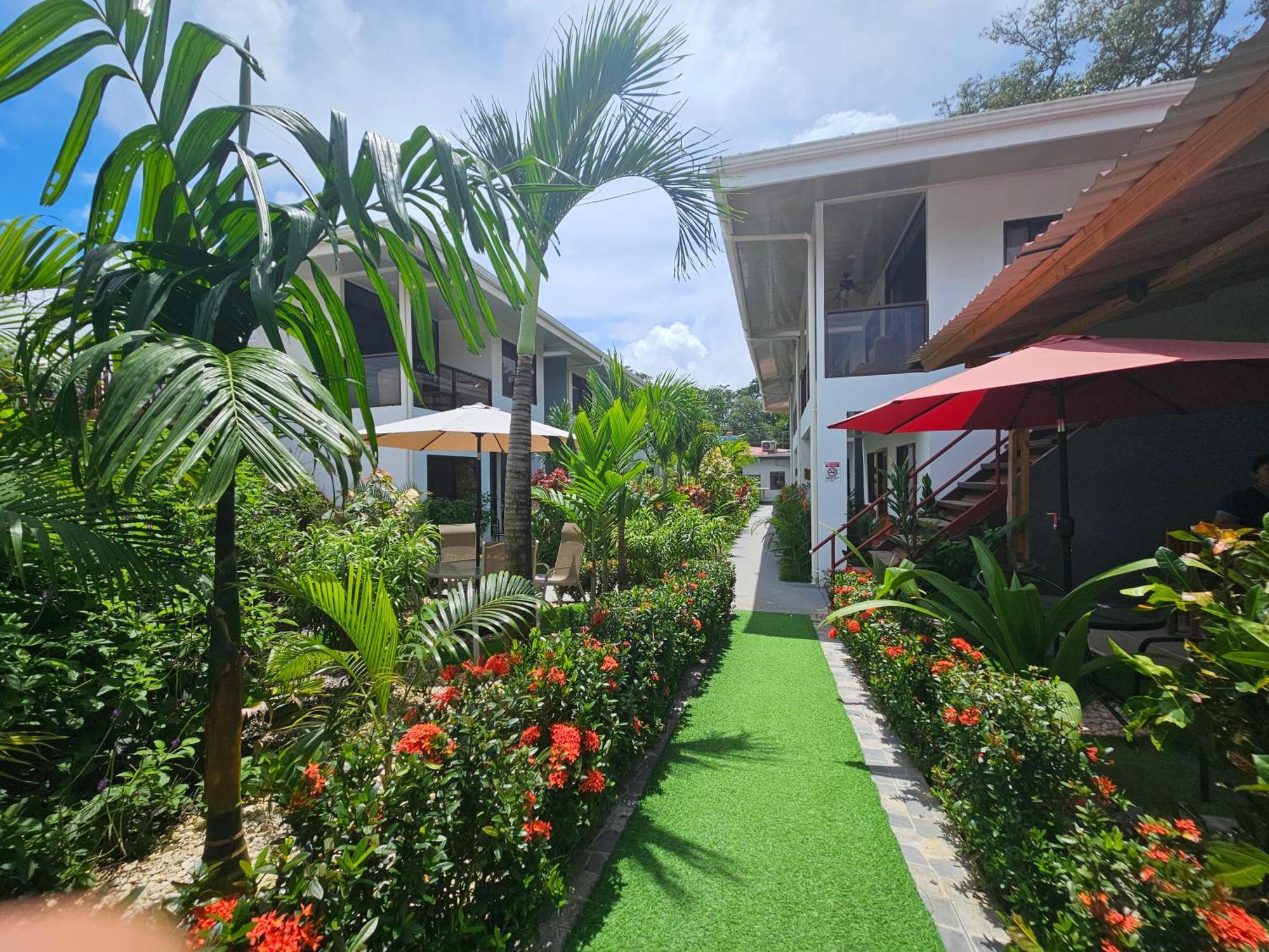 Ballena Rey Hotel Uvita Luaran gambar